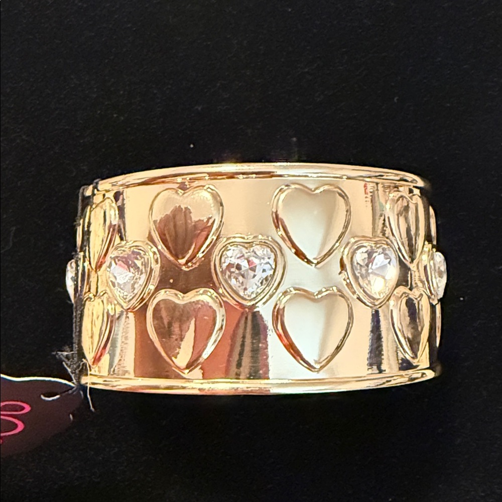 NWT Gold Heart Cuff Bracelet(Last One) - Picture 4 of 4